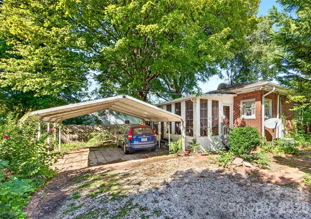 Photo 1 of Single family home for sale at 301 Heilig Ave, Salisbury, NC 28144 | MLS# 4422442 | Listing updated on 2026-10-02