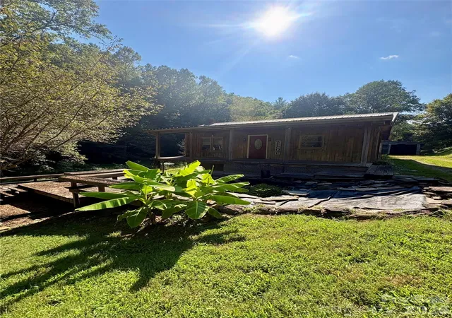 Photo 2 of Single family home for sale at 4019 Happy Goats Way, Lenoir, NC 28645 | MLS# 4422447 | Listing updated on 2026-09-29