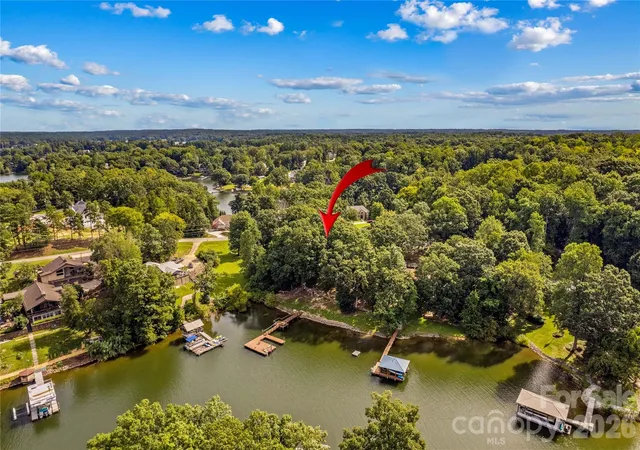 Photo 3 of Single family home for sale at 173 Waddell Rd, Mooresville, NC 28117 | MLS# 4422448 | Listing updated on 2026-10-07