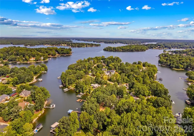 Photo 4 of Single family home for sale at 173 Waddell Rd, Mooresville, NC 28117 | MLS# 4422448 | Listing updated on 2026-10-07