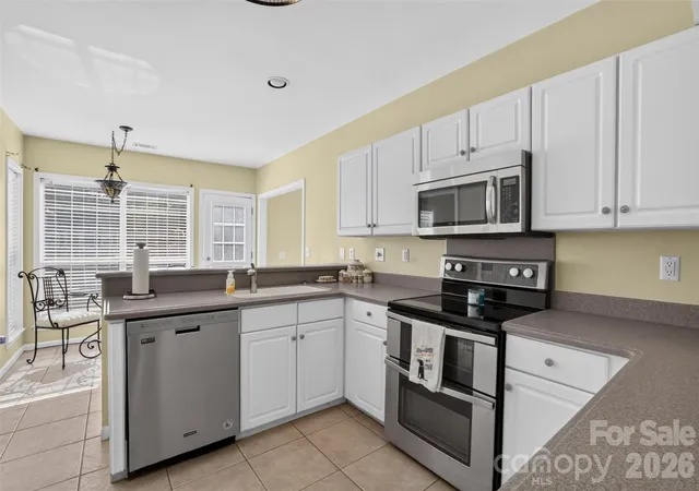 Photo 4 of Single family home for sale at 11325 Longhedge Ln, Charlotte, NC 28273 | MLS# 4422451 | Listing updated on 2026-09-18