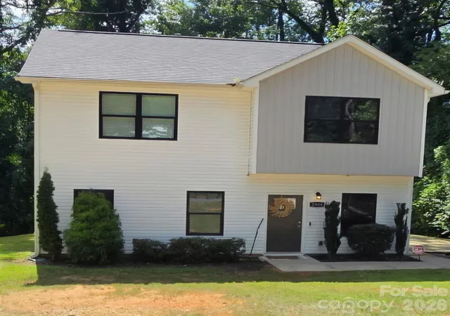 Single family home for sale at 2908 Burgess Dr, Charlotte, NC 28208 | MLS# 4422453