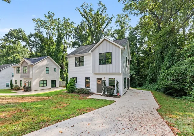 Photo 1 of Single family home for sale at 2908 Burgess Dr, Charlotte, NC 28208 | MLS# 4422453 | Listing updated on 2026-09-22