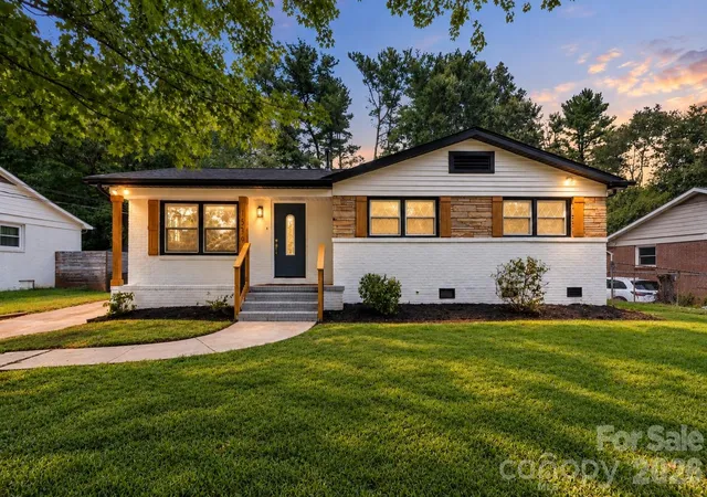 Photo 1 of Single family home for sale at 1539 Starbrook Dr, Charlotte, NC 28210 | MLS# 4422456 | Listing updated on 2026-09-26