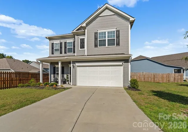 Photo 2 of Single family home for sale at 9011 Evercrisp Ln, Charlotte, NC 28215 | MLS# 4422457 | Listing updated on 2026-09-15