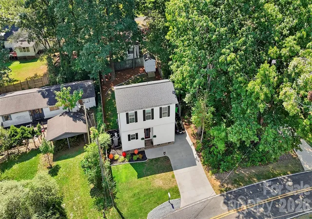 Photo 4 of Single family home for sale at 444 S Shore Dr, Lexington, NC 27292 | MLS# 4422461 | Listing updated on 2026-09-27