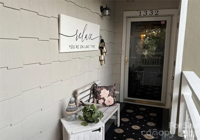 Photo 3 of Condo for sale at 1332 Torrence Cir, Davidson, NC 28036 | MLS# 4422465 | Listing updated on 2026-10-03