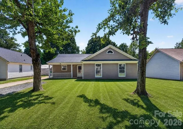 Photo 3 of Single family home for sale at 8006 Sheringham Way, Charlotte, NC 28227 | MLS# 4422467 | Listing updated on 2026-09-19