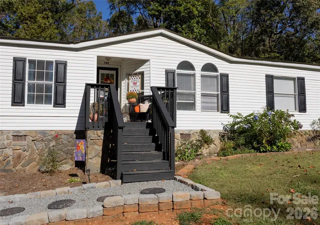 Photo 1 of Single family home for sale at 140 High Ridge Cir, Maiden, NC 28650 | MLS# 4422471 | Listing updated on 2026-10-23