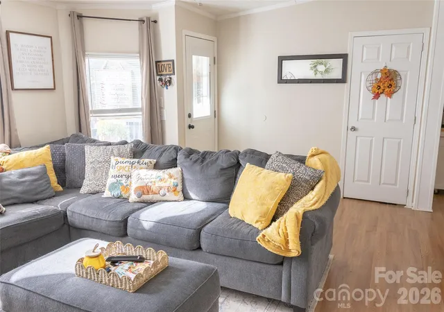 Photo 3 of Single family home for sale at 140 High Ridge Cir, Maiden, NC 28650 | MLS# 4422471 | Listing updated on 2026-10-23
