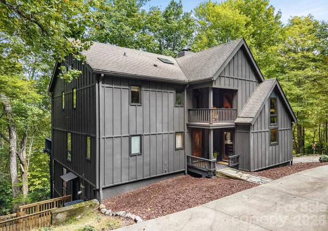 Single family home for sale at 148 Tsisqua Cir, Brevard, NC 28712 | MLS# 4422473