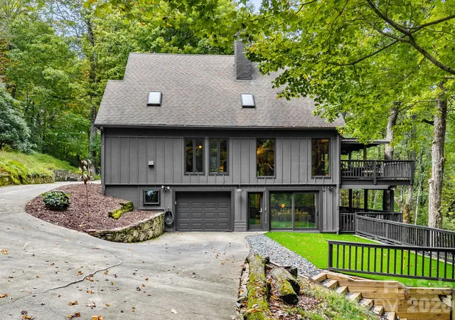 Photo 4 of Single family home for sale at 148 Tsisqua Cir, Brevard, NC 28712 | MLS# 4422473 | Listing updated on 2026-10-08