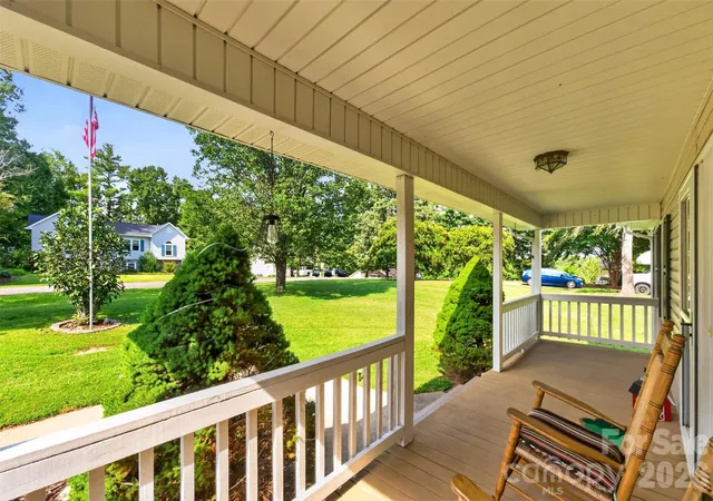 Photo 4 of Single family home for sale at 3105 Hunters Ridge Ct, Morganton, NC 28655 | MLS# 4422506 | Listing updated on 2026-09-17