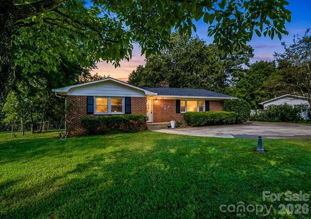 Photo 1 of Single family home for sale at 275 Tanner St, Rutherfordton, NC 28139 | MLS# 4422533 | Listing updated on 2026-09-23