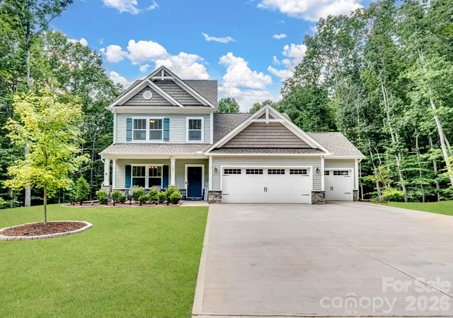 Photo 1 of Single family home for sale at 128 S Harbor Watch Dr, Statesville, NC 28677 | MLS# 4422545 | Listing updated on 2026-09-28