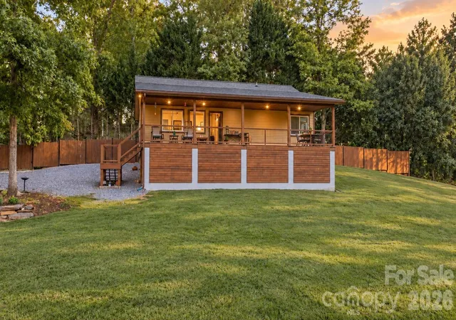Photo 3 of Single family home for sale at 280 Green Oaks Rd, Bryson City, NC 28713 | MLS# 4422575 | Listing updated on 2026-09-18