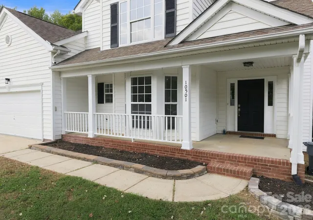 Photo 3 of Single family home for sale at 10501 Worsley Ln #113, Charlotte, NC 28269 | MLS# 4422584 | Listing updated on 2026-09-22