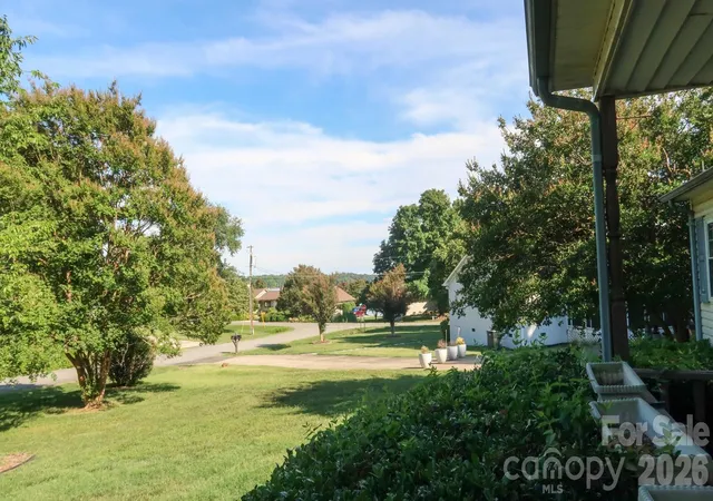 Photo 3 of Single family home for sale at 114 Tamer Rd, Mooresville, NC 28117 | MLS# 4422602 | Listing updated on 2026-09-21