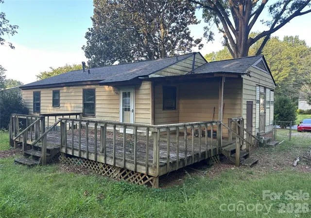 Photo 2 of Single family home for sale at 235 S Milford Dr, Salisbury, NC 28144 | MLS# 4422606 | Listing updated on 2026-09-12