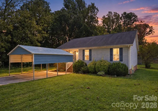 Photo 1 of Single family home for sale at 802 N Shaver St, Salisbury, NC 28144 | MLS# 4422607 | Listing updated on 2026-09-12