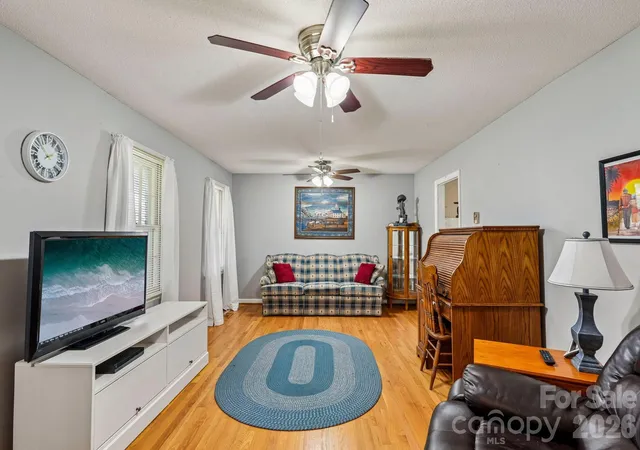 Photo 3 of Single family home for sale at 442 Patrick Rd, Gastonia, NC 28056 | MLS# 4422614 | Listing updated on 2026-10-07