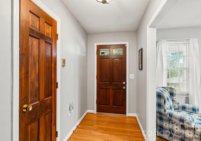 Photo 4 of Single family home for sale at 442 Patrick Rd, Gastonia, NC 28056 | MLS# 4422614 | Listing updated on 2026-10-07