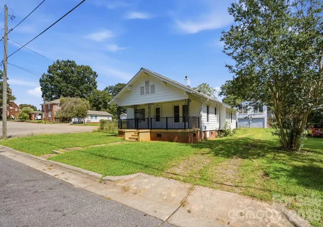 Photo 2 of Single family home for sale at 132 North Ave, Troutman, NC 28166 | MLS# 4422619 | Listing updated on 2026-10-05