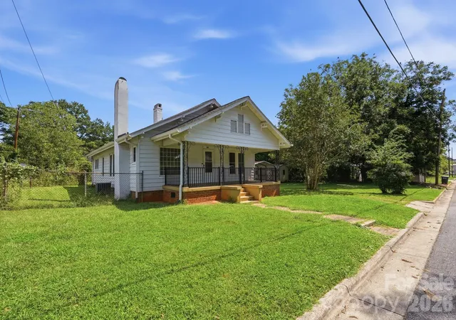 Photo 3 of Single family home for sale at 132 North Ave, Troutman, NC 28166 | MLS# 4422619 | Listing updated on 2026-10-05