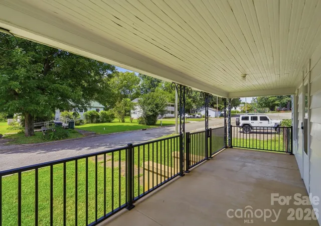 Photo 3 of Single family home for sale at 132 North Ave, Troutman, NC 28166 | MLS# 4422619 | Listing updated on 2026-10-05