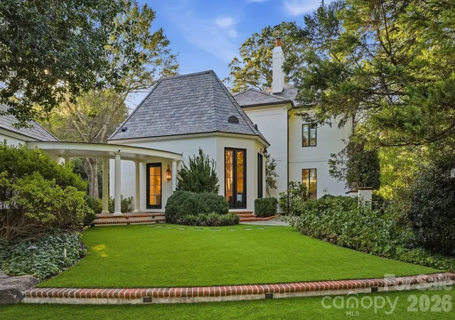 Photo 3 of Single family home for sale at 600 Hermitage Rd, Charlotte, NC 28207 | MLS# 4422657 | Listing updated on 2026-09-27