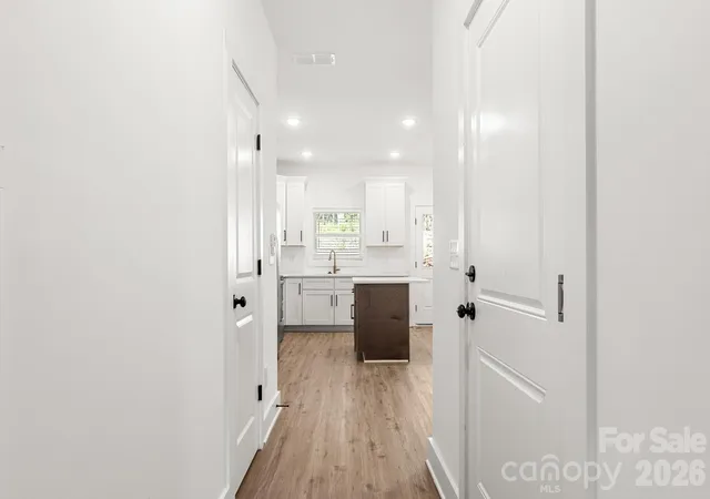 Photo 3 of Townhouse for sale at 512 Carolyn Ln, Charlotte, NC 28213 | MLS# 4422658 | Listing updated on 2026-09-23
