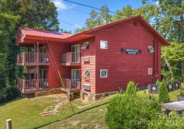 Photo 1 of Multi family home for sale at 55 Observation Point Rd, Bryson City, NC 28713 | MLS# 4422662 | Listing updated on 2026-09-24
