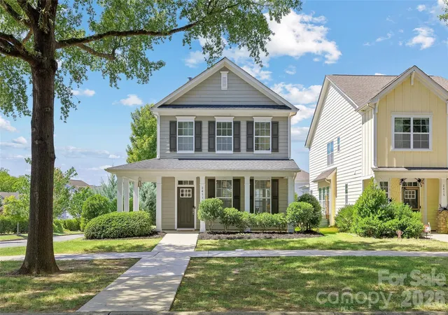 Photo 1 of Single family home for sale at 2411 Double Oaks Rd, Charlotte, NC 28206 | MLS# 4422667 | Listing updated on 2026-09-22