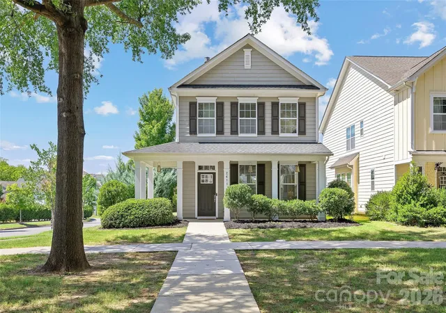 Photo 2 of Single family home for sale at 2411 Double Oaks Rd, Charlotte, NC 28206 | MLS# 4422667 | Listing updated on 2026-09-22