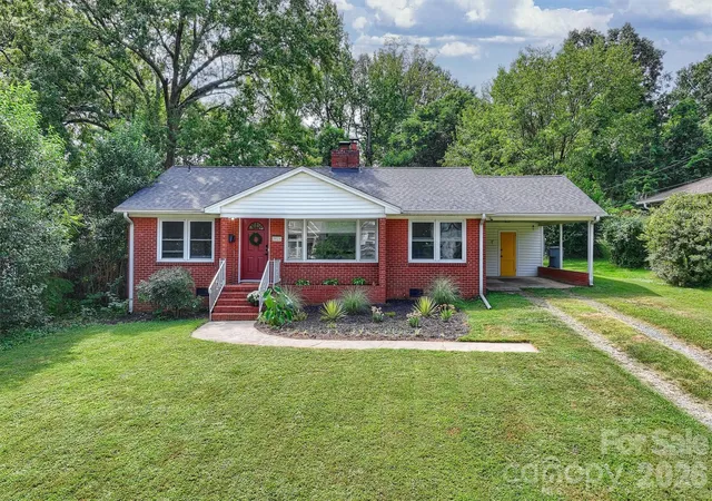 Photo 2 of Single family home for sale at 2816 Shamrock Dr, Charlotte, NC 28205 | MLS# 4422671 | Listing updated on 2026-10-07