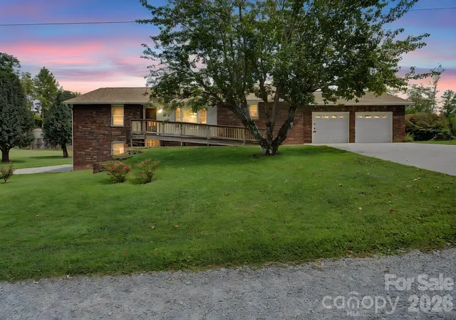 Photo 1 of Single family home for sale at 230 Blythewood Dr, Hendersonville, NC 28792 | MLS# 4422676 | Listing updated on 2026-09-24