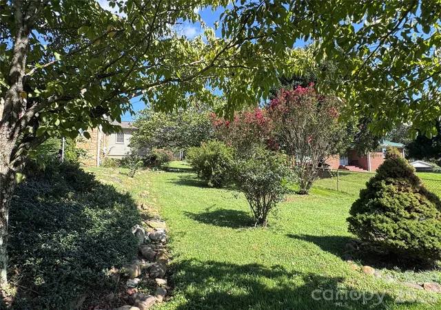 Photo 44 of Single family home for sale at 106 Myrtle St, Morganton, NC 28655 | MLS# 4422677 | Listing updated on 2026-09-15