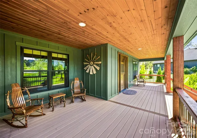 Photo 2 of Single family home for sale at 43 Lucy Ln, Mills River, NC 28759 | MLS# 4422678 | Listing updated on 2026-10-02