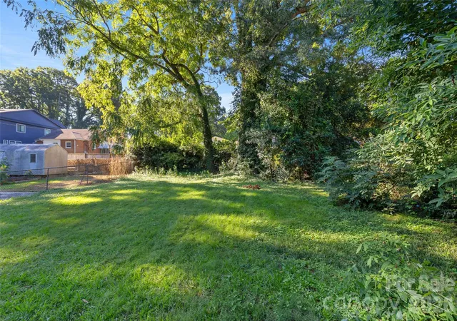 Photo 3 of Single family home for sale at 2019 St Mark St, Charlotte, NC 28216 | MLS# 4422684 | Listing updated on 2026-10-07
