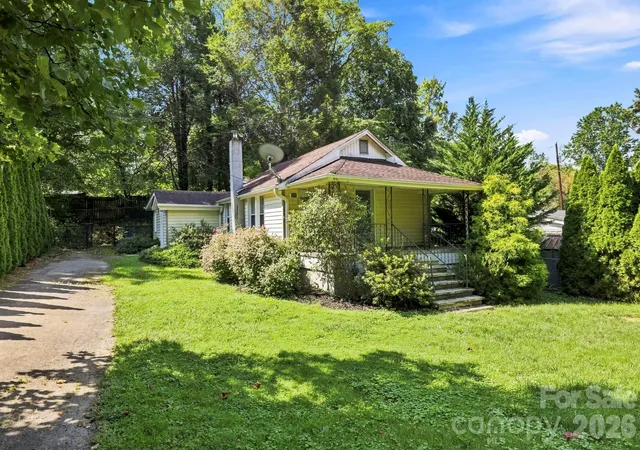 Photo 1 of Single family home for sale at 221 N Fork Rd, Black Mountain, NC 28711 | MLS# 4422687 | Listing updated on 2026-09-27
