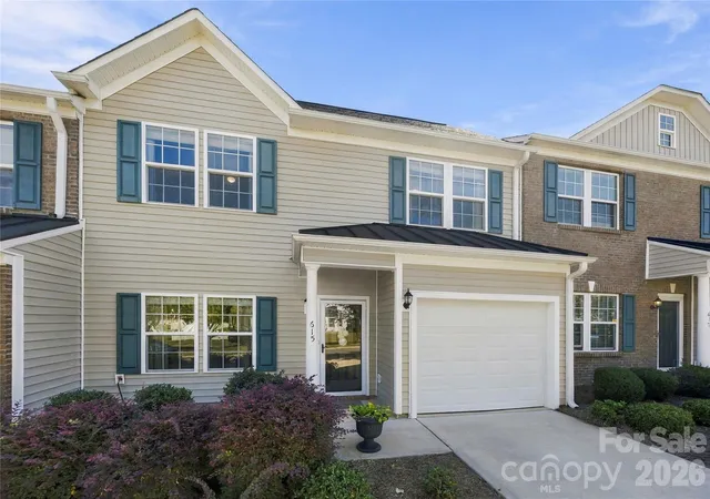 Photo 3 of Townhouse for sale at 615 School House Ln, Fort Mill, SC 29708 | MLS# 4422689 | Listing updated on 2026-10-09