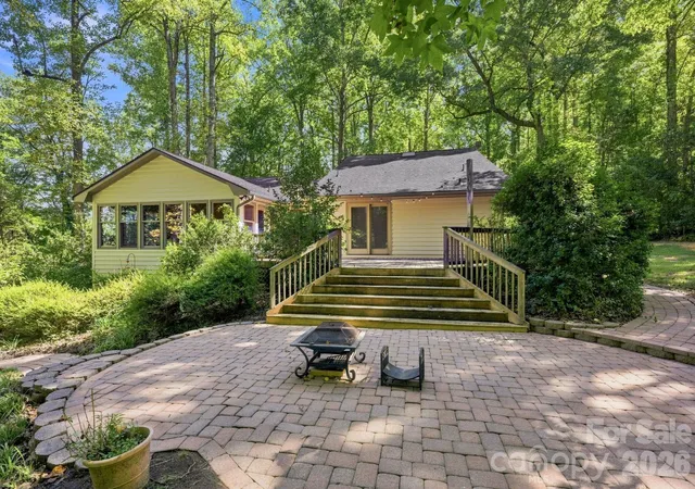 Photo 2 of Single family home for sale at 19317 Davidson Concord Rd, Davidson, NC 28036 | MLS# 4422690 | Listing updated on 2026-10-20