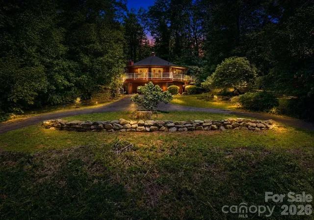 Photo 2 of Single family home for sale at 1332 Fairway Dr, Newton, NC 28658 | MLS# 4422706 | Listing updated on 2026-10-13