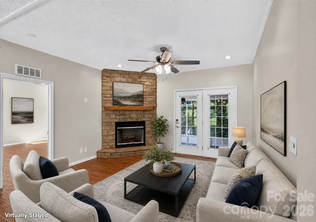 Photo 4 of Single family home for sale at 6 Enochs Way, Fletcher, NC 28732 | MLS# 4422708 | Listing updated on 2026-09-28