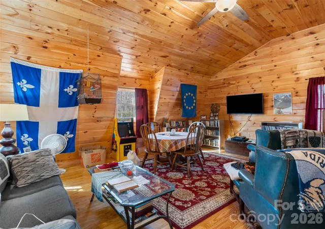 Photo 3 of Single family home for sale at 252 Idylwild Ln, Black Mountain, NC 28711 | MLS# 4422710 | Listing updated on 2026-09-16