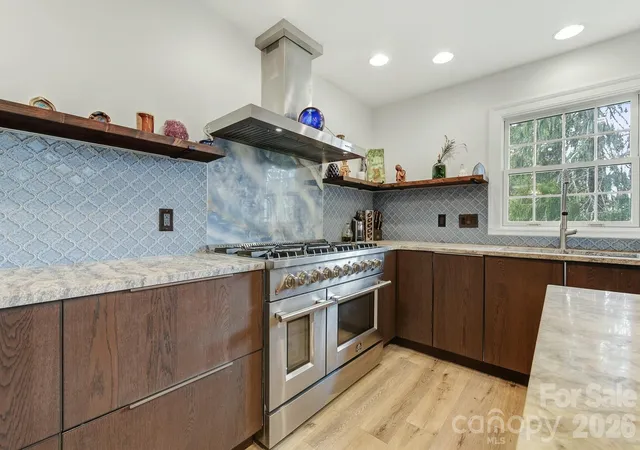 Photo 3 of Single family home for sale at 211 Pinner Rd, Arden, NC 28704 | MLS# 4422716 | Listing updated on 2026-09-12