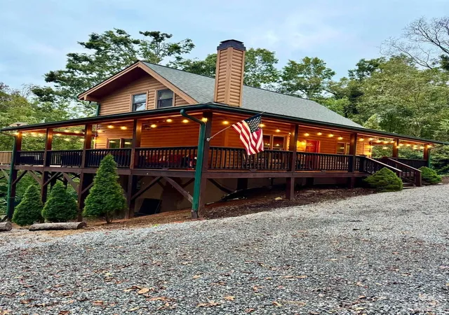 Photo 2 of Single family home for sale at 566 Nathan Mcdaniel Dr, Nebo, NC 28761 | MLS# 4422721 | Listing updated on 2026-10-06