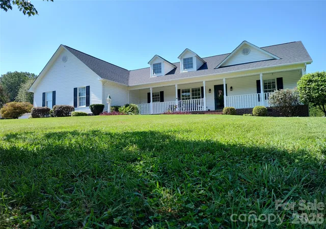 Photo 3 of Single family home for sale at 4005 Davis Rd, Maiden, NC 28650 | MLS# 4422745 | Listing updated on 2026-09-14