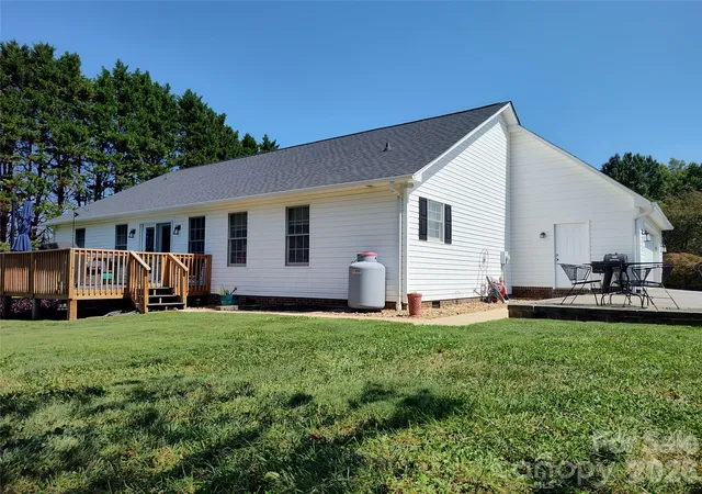 Photo 42 of Single family home for sale at 4005 Davis Rd, Maiden, NC 28650 | MLS# 4422745 | Listing updated on 2026-09-14