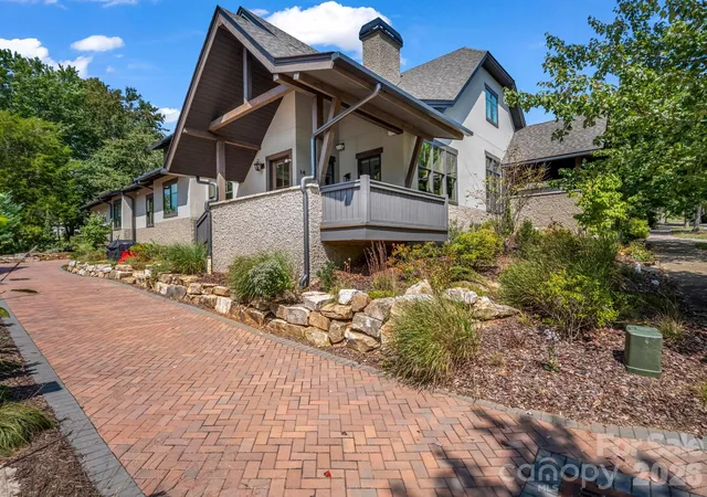 Photo 2 of Townhouse for sale at 14 Keats Rd, Black Mountain, NC 28711 | MLS# 4422748 | Listing updated on 2026-09-26